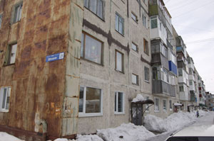 У одного дома два адреса: слева – Давыдова, 25, справа – Бохняка, 25.